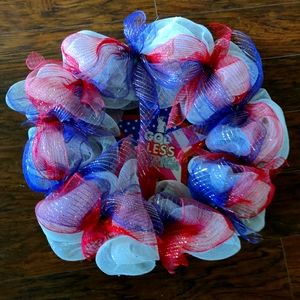 Kirkland's "God Bless America" Wreath New!